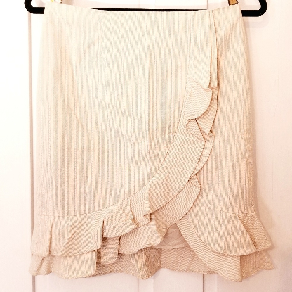 Nanette Lepore Cream Ruffle Slit Pencil Skirt